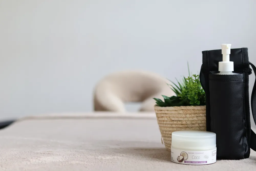 Table de massage et soins naturels, cabinet Objectif Bien-Être à Angers